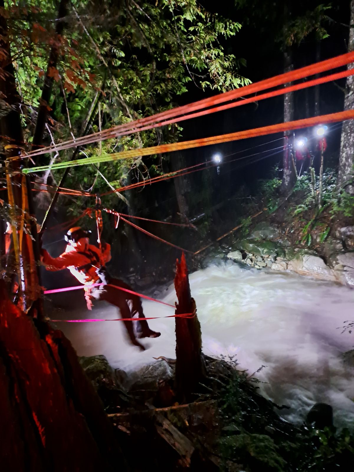 prichett-bridge-highline-rescue